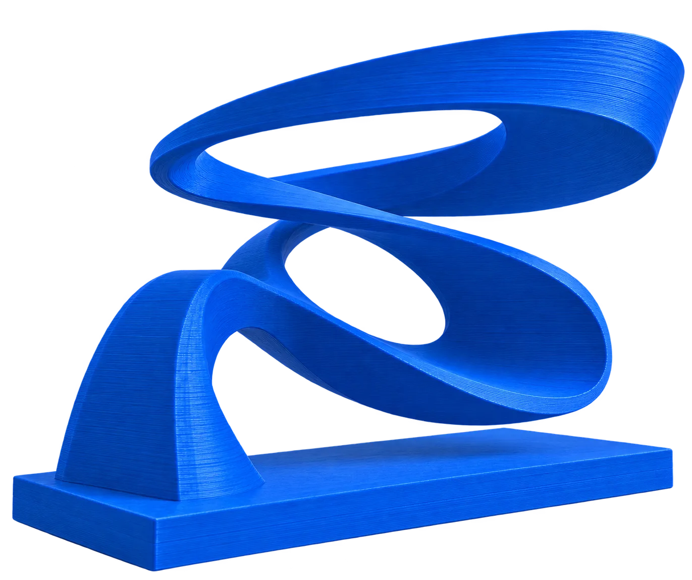 Escultura azul em curvas ao lado do carretel Nexora